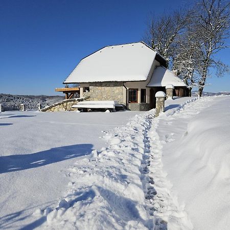 Zerko Holiday Home - Vineyard Chalet With Sauna And Jacuzzi Free Mirna Bagian luar foto