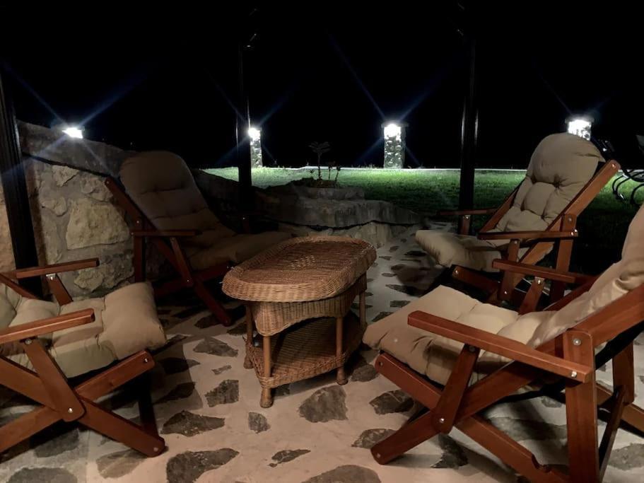 Zerko Holiday Home - Vineyard Chalet With Sauna And Jacuzzi Free Mirna Bagian luar foto