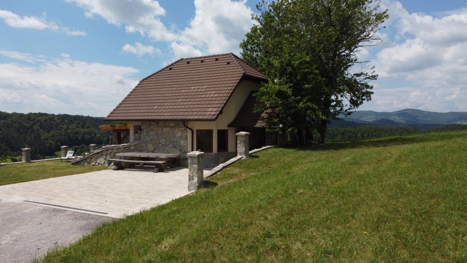 Zerko Holiday Home - Vineyard Chalet With Sauna And Jacuzzi Free Mirna Bagian luar foto