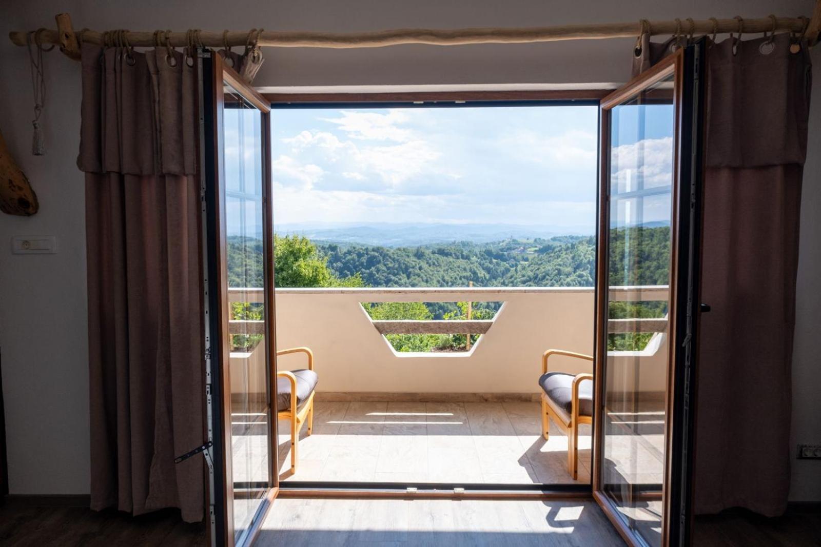 Zerko Holiday Home - Vineyard Chalet With Sauna And Jacuzzi Free Mirna Bagian luar foto